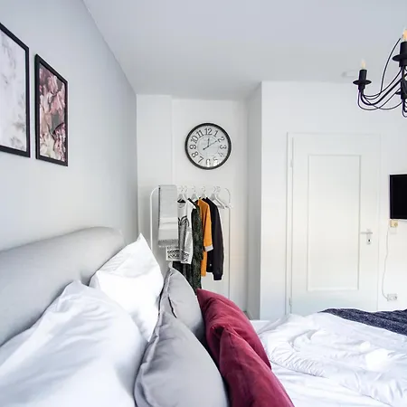 Apartment Spacestays For 4 Wifi Netflix